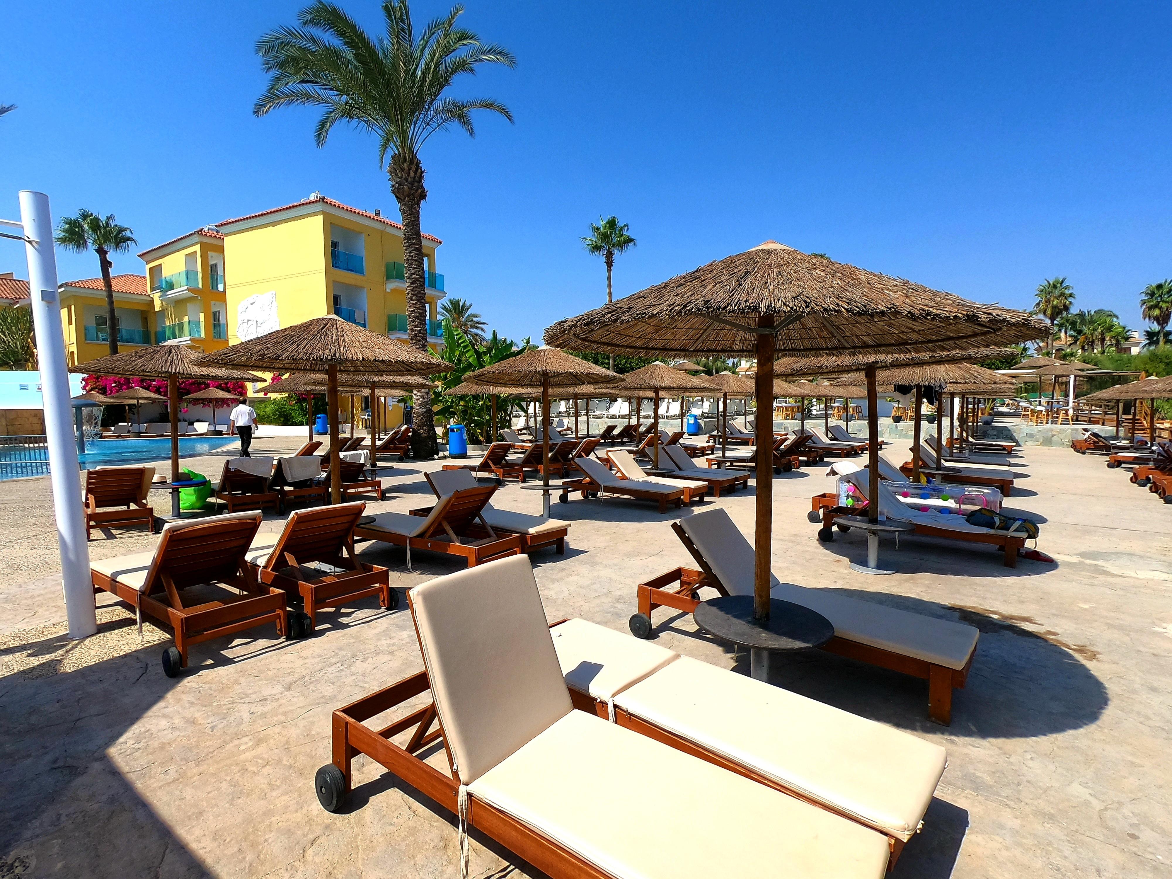 Malama Beach Holiday Village プロタラス エクステリア 写真