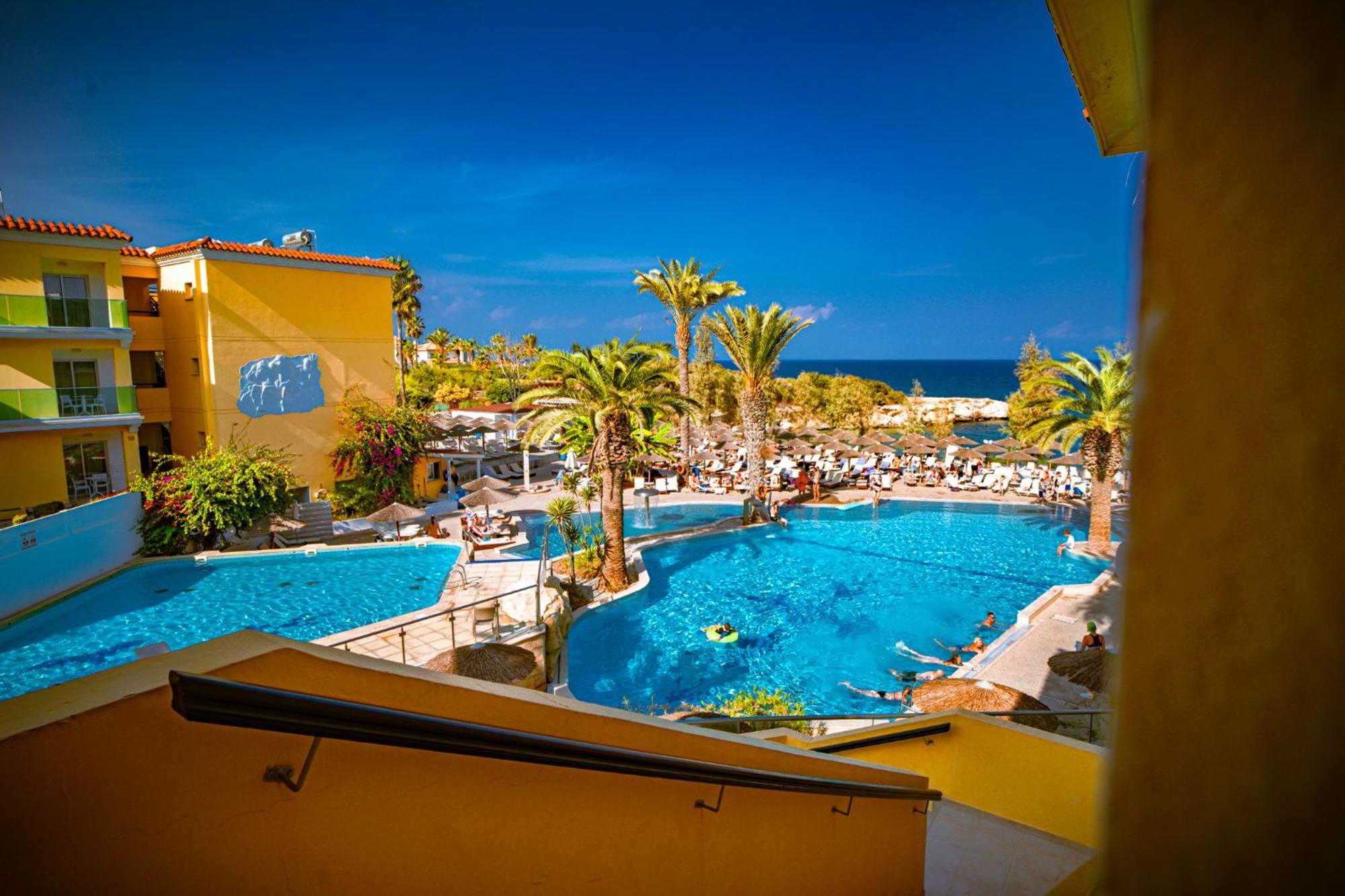 Malama Beach Holiday Village プロタラス エクステリア 写真